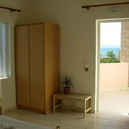 Callista Sea View Or Garden Apartament